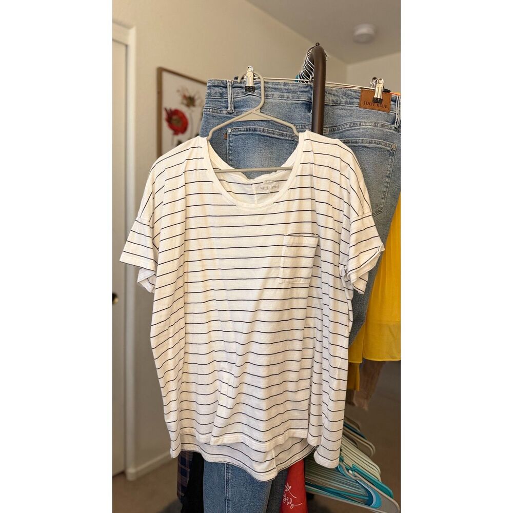 Black + White Striped Short-Sleeve Boyfriend Tshirt XXL